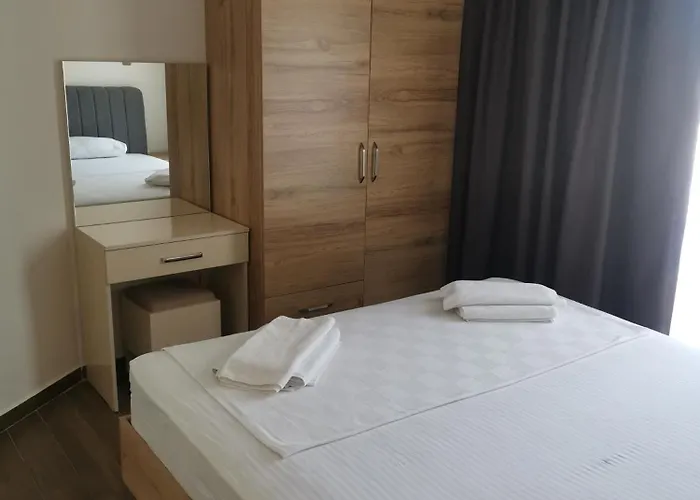 Narac Dom * 费特希耶